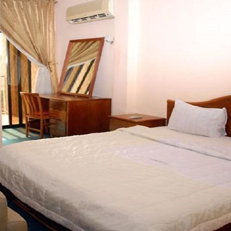 Royal Marble Hotel Benin Benin City Exterior foto